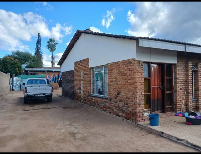3 BEDROOM HOUSE FOR SALE IN WESTENBURG
